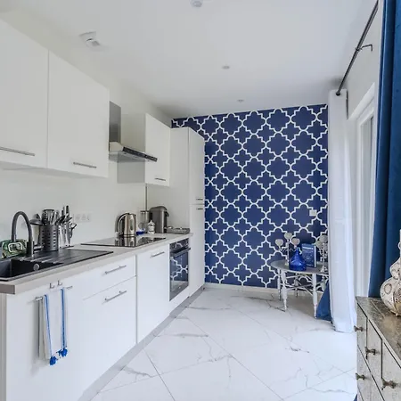 Luxe Avec Jacuzzi Proche Apartman