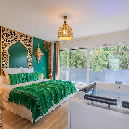 Majorelle - De Luxe Avec Jacuzzi Proche Apartment Nanteuil-les-Meaux